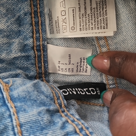 H&M Distress Denim Overall Shorts shortall Summer Casual Outing - Picture 6 of 12